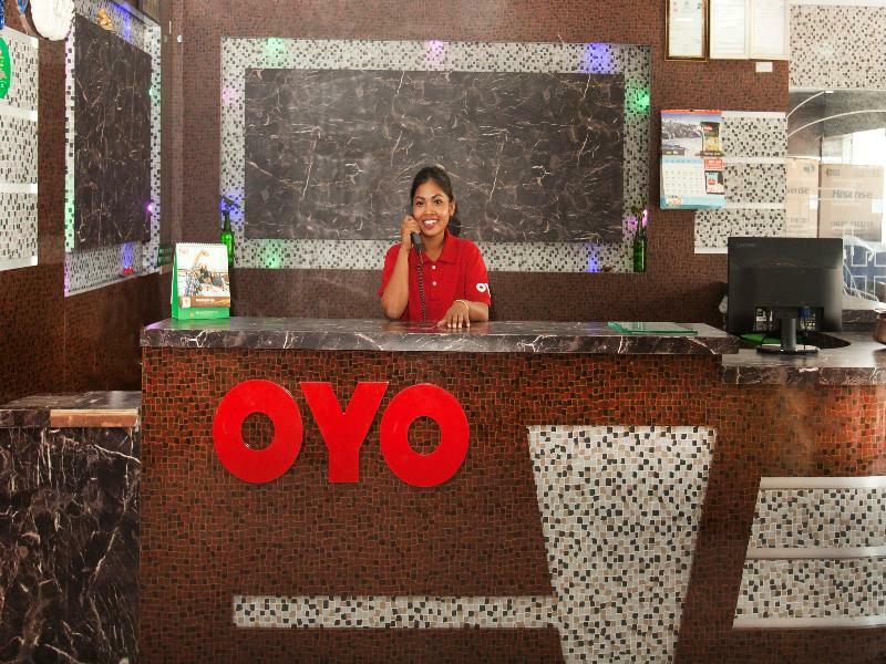 Oyo 343 Pop Life Hotel Banke Exterior photo