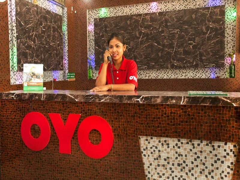 Oyo 343 Pop Life Hotel Banke Exterior photo