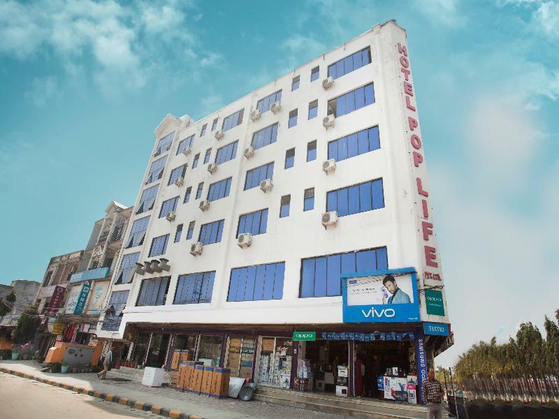 Oyo 343 Pop Life Hotel Banke Exterior photo